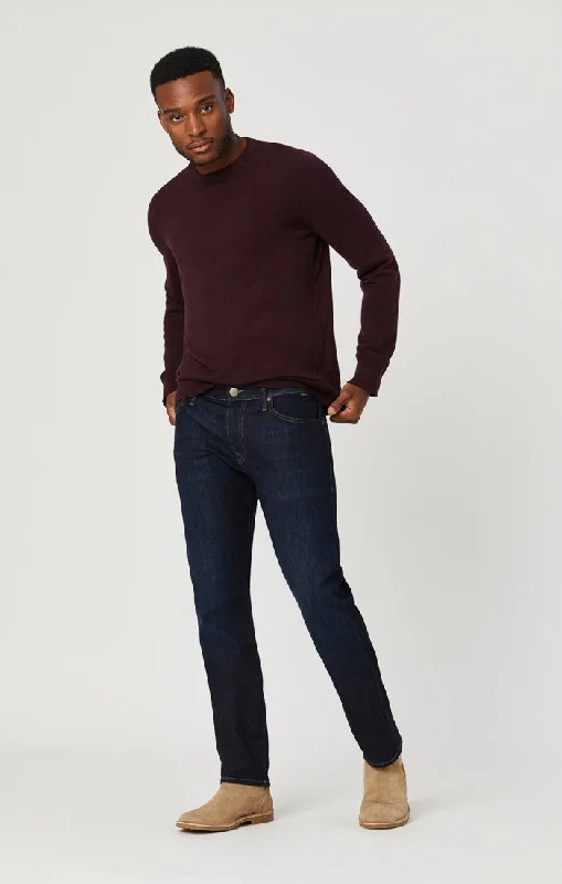 MARCUS SLIM STRAIGHT LEG IN RINSE BRUSHED WILLIAMSBURG