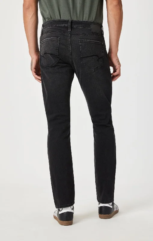 MARCUS SLIM STRAIGHT LEG IN GREY WILLIAMSBURG