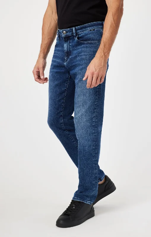 STEVE ATHLETIC FIT JEANS IN MID BLUE SUPERMOVE