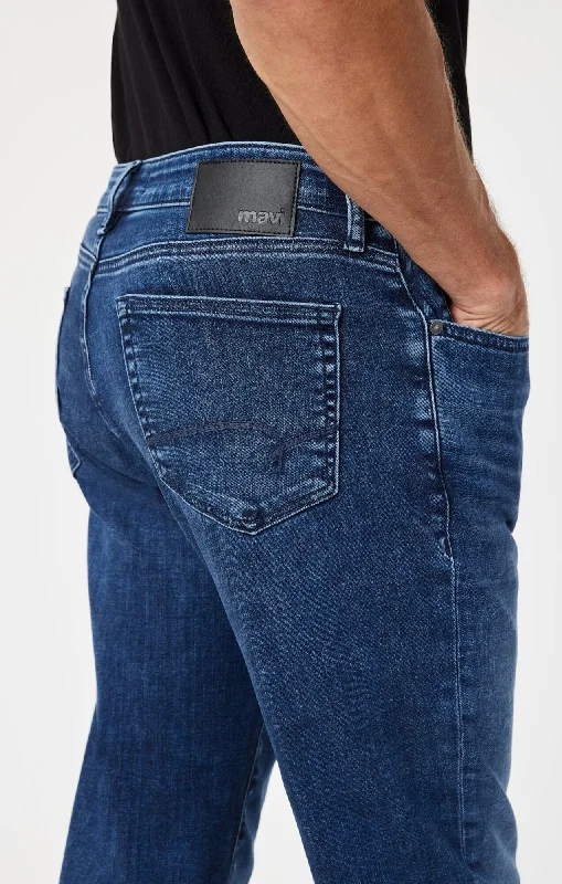 STEVE ATHLETIC FIT JEANS IN MID BLUE SUPERMOVE