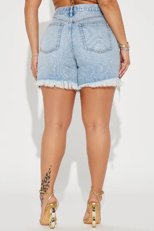 at-a-glance-crossover-denim-shorts-light-wash