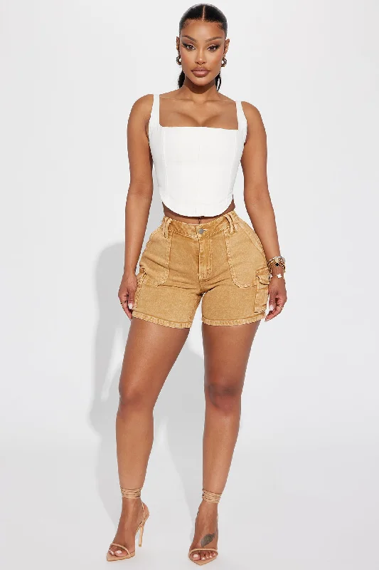 do-you-dare-stretch-denim-cargo-shorts-tan