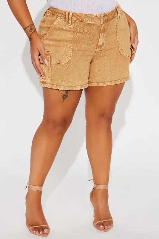 do-you-dare-stretch-denim-cargo-shorts-tan