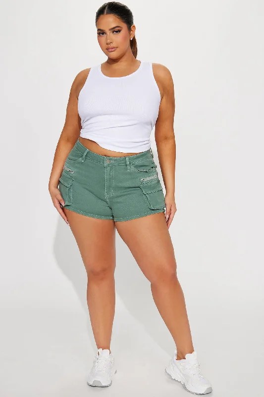 get-caught-up-stretch-cargo-denim-shorts-green