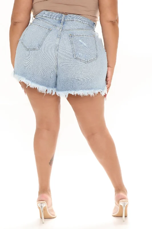 hot-shot-high-rise-denim-shorts-light-wash