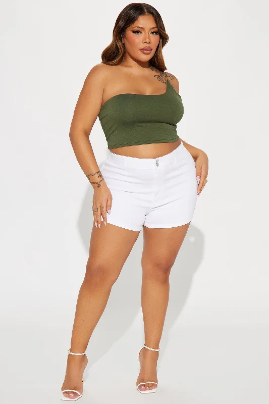 just-like-that-super-stretch-curvy-denim-shorts-white