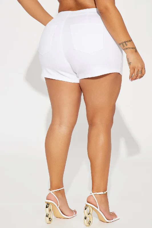 just-like-that-super-stretch-curvy-denim-shorts-white