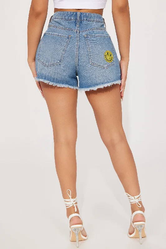 make-you-smile-embellished-denim-shorts-light-wash