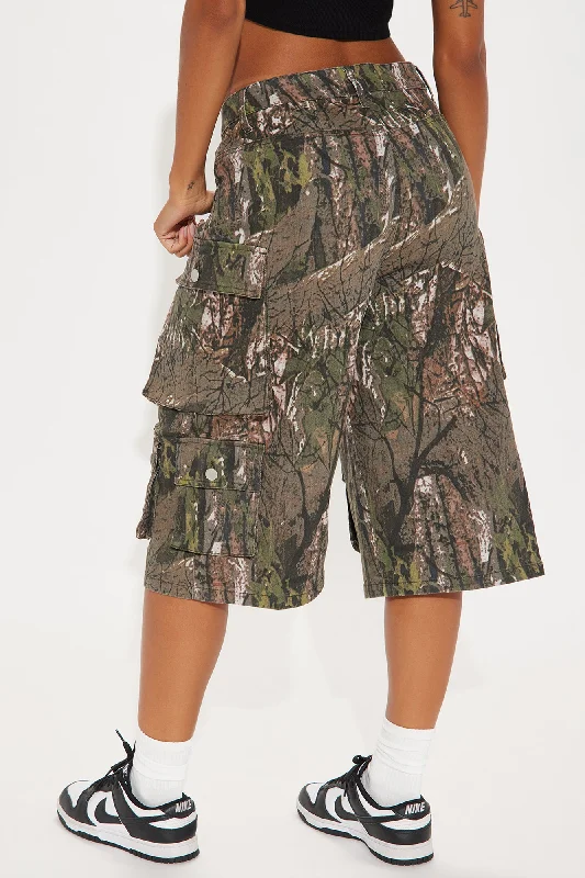 scoping-it-out-camo-stretch-denim-jorts-camouflage