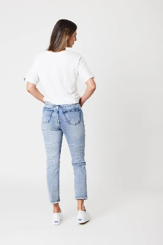 shine-on-label-asher-straight-leg-jean-indigo