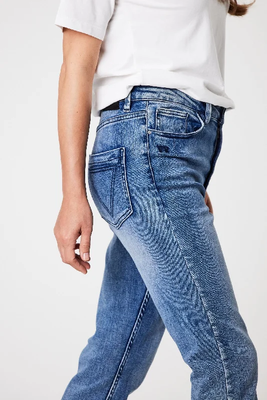 shine-on-label-ashley-straight-leg-jean-indigo