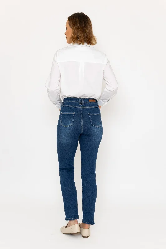 straight-leg-jeans-in-medium-blue