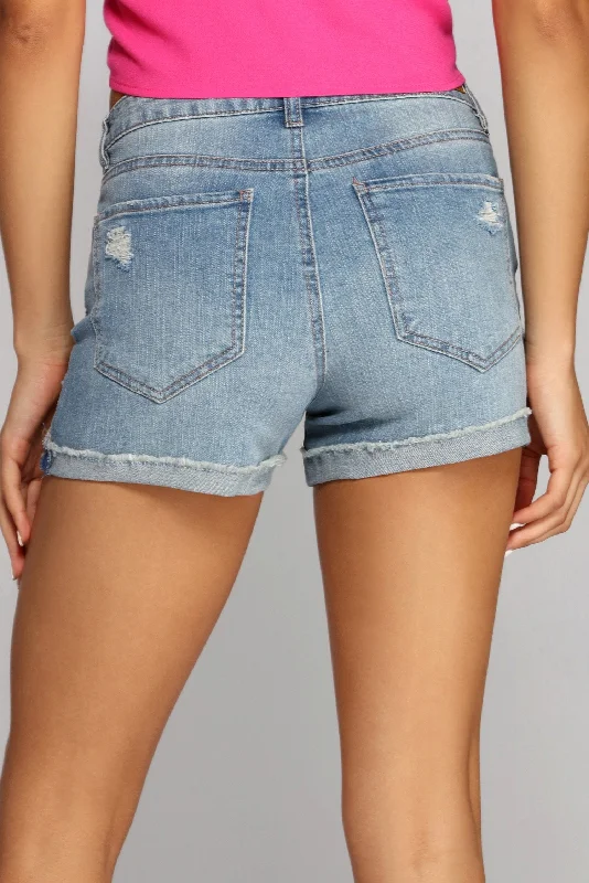 swing-my-way-denim-shorts-066030022999