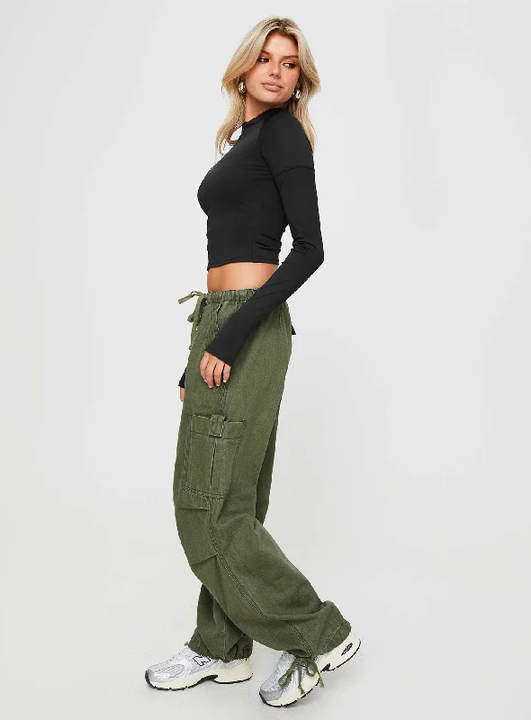 verlaine-low-rise-cargo-jeans-olive