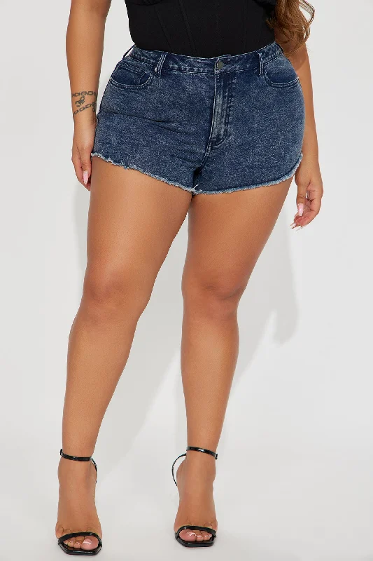 when-im-with-you-stretch-denim-shorts-dark-wash